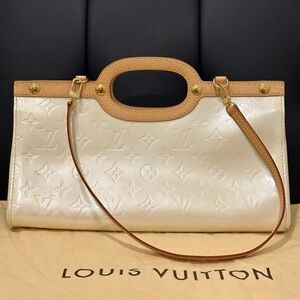 Louis Vuitton Monogram Vernis Roxbury Drive – Perle